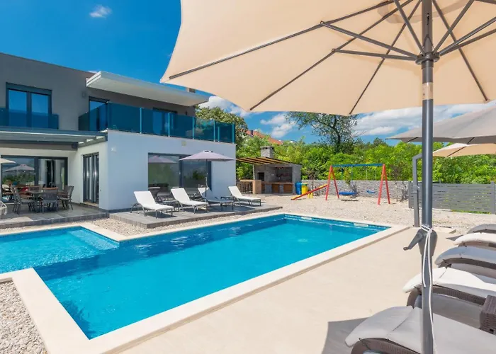 Luxury- By Guide Grubine