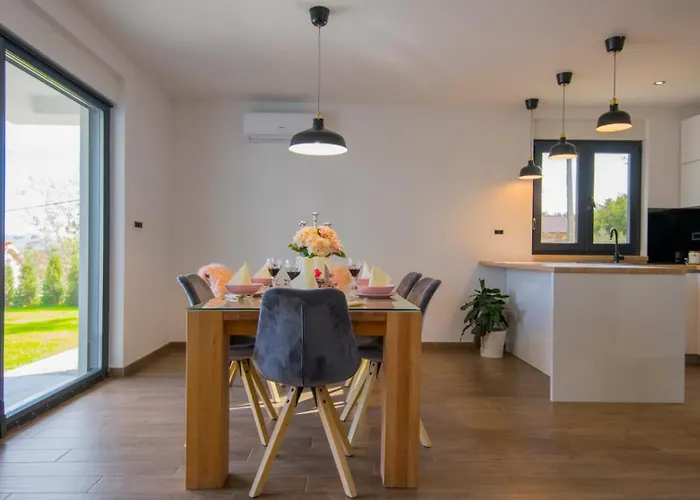 Luxury- By Guide Grubine