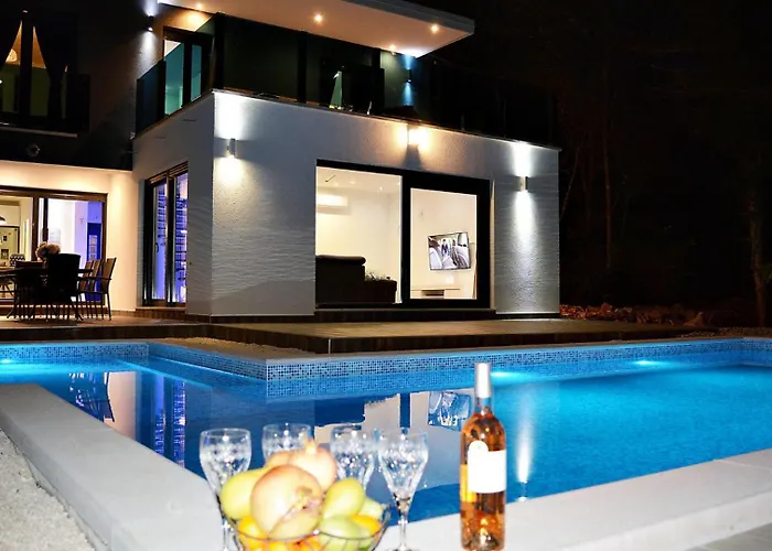 Luxury- By Guide Grubine