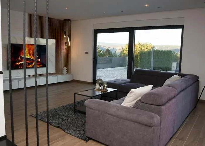 Villa Luxury- By Guide